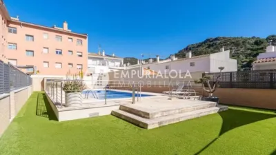 Piso en venta en Carrer de Viena, cerca de Carrer d' Osla, Els Grecs-Mas Oliva (Roses) de 215.000 €