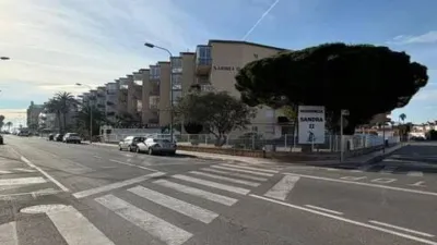 Piso en venta en Avinguda de la Bocana, cerca de Avinguda de la Platja, Santa Margarida (Roses) de 175.000 €