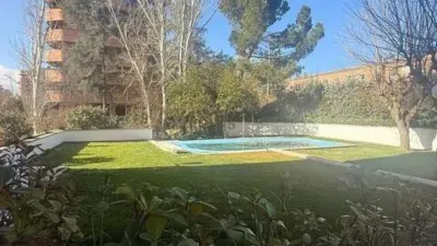 Piso en alquiler en Calle de Vegafría - Imagen 3