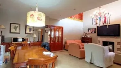 Chalet on Calle de Murillo photo 11