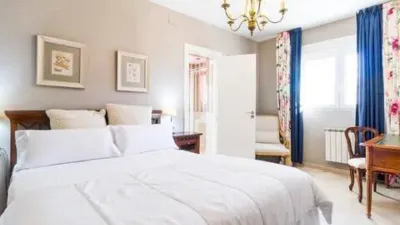 Chalet on Calle de Murillo photo 23
