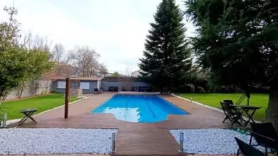 Chalet on Calle de Murillo photo 32