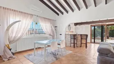 Chalet on Carrer Castanyers photo 11