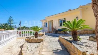 Chalet on Carrer Castanyers photo 34