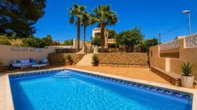 Chalet on Carrer Castanyers photo 4
