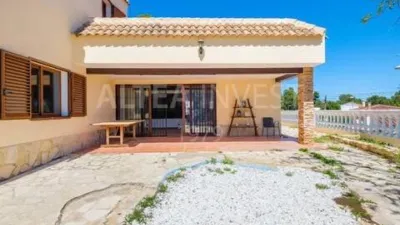Chalet on Carrer Castanyers photo 8