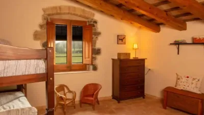 Rustic house on Carrer de la Industria photo 20