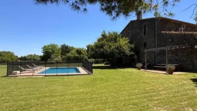 Rustic house on Carrer de la Industria photo 44