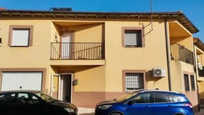 Townhouse in Carcaboso photo 17