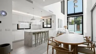 Chalet on Carrer de Morena photo 9