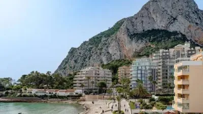 Top-floor apartment on Calle de Gibraltar photo 31
