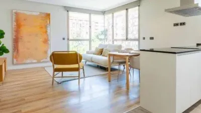 Piso en alquiler en Adelfas - Imagen 2