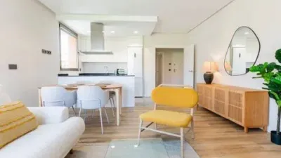 Piso en alquiler en Adelfas - Imagen 3