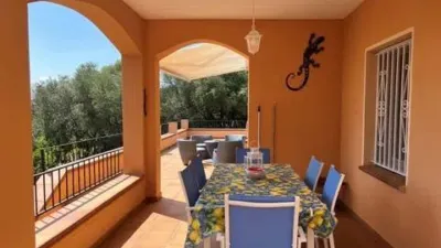 Chalet on Carrer de Navarra photo 4