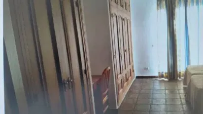 Apartment on Calle Luis Rosales photo 17