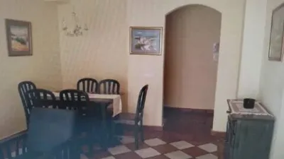 Apartment on Calle Luis Rosales photo 5