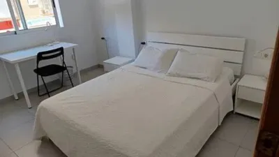 Piso en alquiler en Patraix - Imagen 2