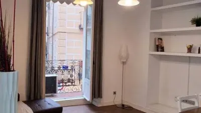 Piso en alquiler en Palacio - Imagen 4