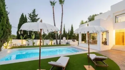 Chalet en venta en Carrer Puput, cerca de Calle La Xanna - Más