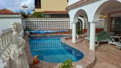 Chalet en calle Aldaba photo 10