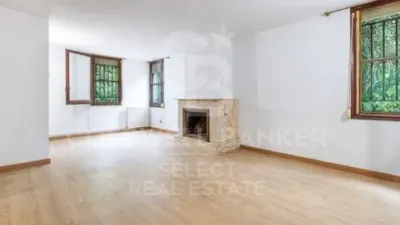 Chalet in Terrassa photo 2