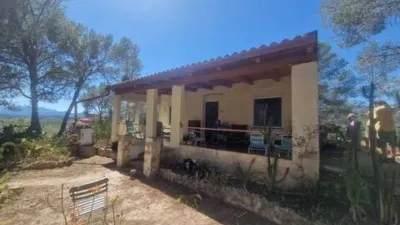 Rustic house on Calle N230C No Number photo 2