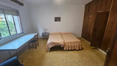 Chalet en alquiler en Paseo del Circo Romano, La Reconquista-Santa Teresa (Distrito Zona Nueva. Toledo Capital) de 1.200 €<span>/mes</span>