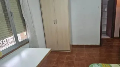 Chalet en alquiler en Paseo del Circo Romano, La Reconquista-Santa Teresa (Distrito Zona Nueva. Toledo Capital) de 1.200 €<span>/mes</span>