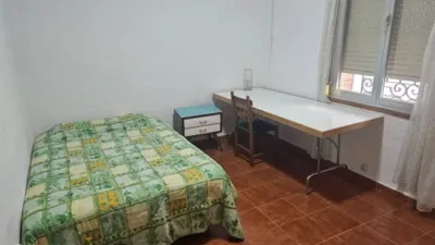 Chalet en alquiler en Paseo del Circo Romano, La Reconquista-Santa Teresa (Distrito Zona Nueva. Toledo Capital) de 1.200 €<span>/mes</span>