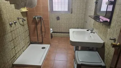 Chalet en alquiler en Paseo del Circo Romano, La Reconquista-Santa Teresa (Distrito Zona Nueva. Toledo Capital) de 1.200 €<span>/mes</span>