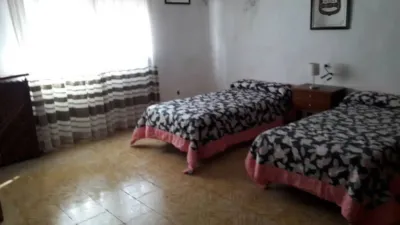 Chalet en alquiler en Paseo del Circo Romano, La Reconquista-Santa Teresa (Distrito Zona Nueva. Toledo Capital) de 1.200 €<span>/mes</span>