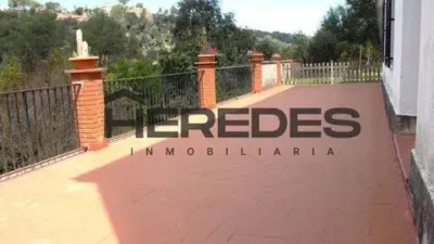 Chalet in Torrelles de Llobregat photo 15