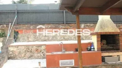 Chalet in Torrelles de Llobregat photo 12
