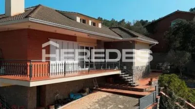 Chalet in Torrelles de Llobregat photo 41