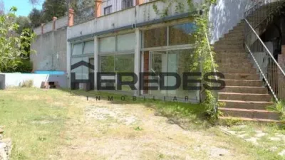 Chalet in Torrelles de Llobregat photo 2