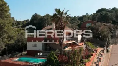 Chalet in Torrelles de Llobregat photo 4