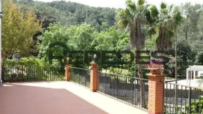 Chalet in Torrelles de Llobregat photo 30