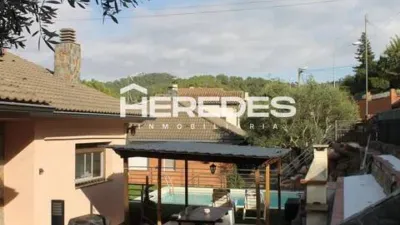 Chalet in Torrelles de Llobregat photo 4