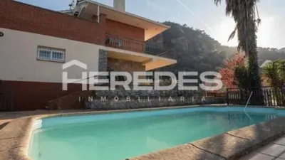 Chalet in Torrelles de Llobregat photo 5