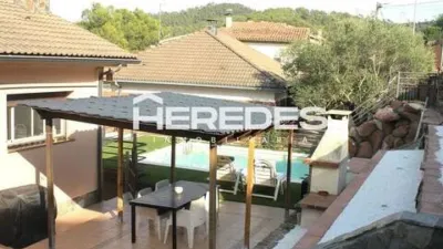 Chalet in Torrelles de Llobregat photo 2