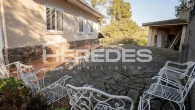 Chalet in Torrelles de Llobregat photo 31