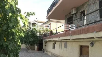 Chalet in Torrelles de Llobregat photo 17