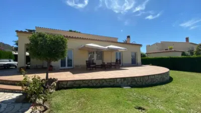 Chalet on Avinguda dels Països Baixos photo 8