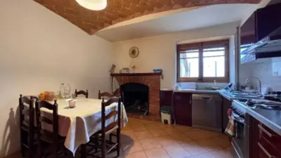 Chalet in La Bisbal d'Empordà photo 6