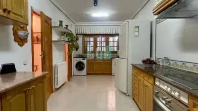 Casa – Albacete, Urbanización Pinares del Júcar - Més
