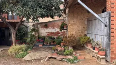 Chalet in La Bisbal d'Empordà photo 8