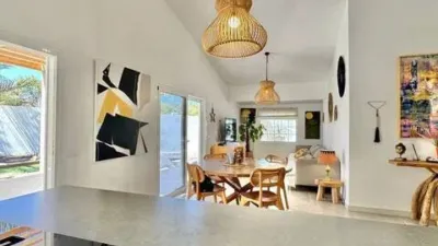Chalet on Tres Piedras Street photo 15