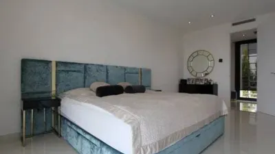 Chalet on Carrer Roma photo 23