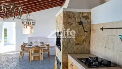 Chalet on Camino de los Asomaderos photo 7