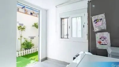 Apartment on Carrer de Berlín photo 17